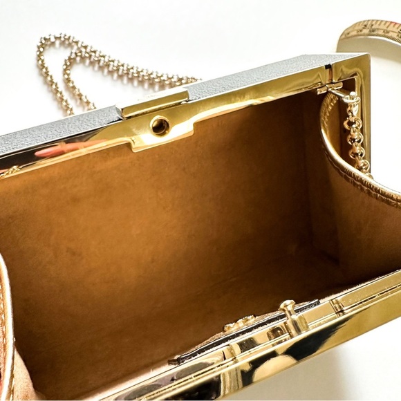 Anya Hindmarch No Mobile
Imperial Clutch - Picture 5 of 12